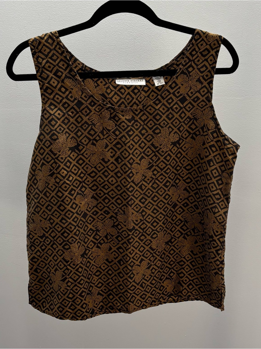 Valerie Stevens Black and Brown Geometric Tropical Leaf Silk Sleeveless Blouse